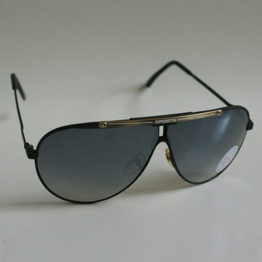 NWT True Vintage "Sports" logo classic traditional Aviator mirrored sunglasses